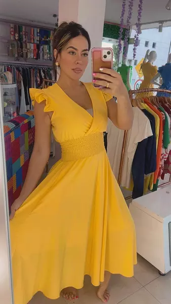 Vestido Amarillo – Brillo Y Elegancia Atemporal