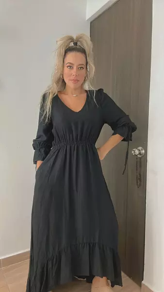 Vestido Largo Negro – Clásico Y Elegante