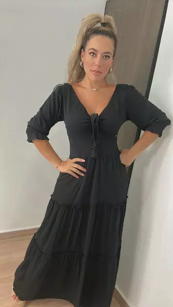 Vestido Largo Negro – Clásico Y Elegante