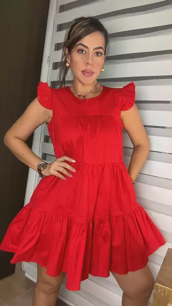 Vestido Corto Rojo – Elegancia Y Estilo Vibrante