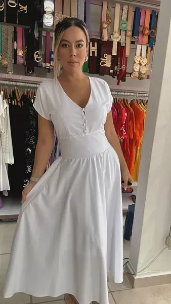 Vestido Largo Blanco – Elegancia Fluida Y Estilo
