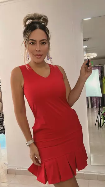 Vestido Corto Rojo Chic – Estilo Femenino