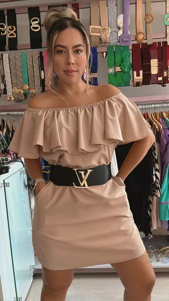 Vestido Corto Beige – Sofisticación Y Versatilidad