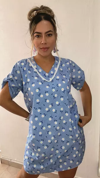 Bata Azul Estampado – Elegancia Casual Y Confort