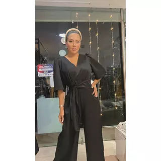 Enterizo Negro Cruzado – Elegante Y Atemporal