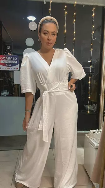 Enterizo Blanco Cruzado – Elegante Y Atemporal