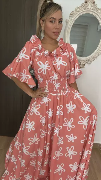 Vestido Salmón Flores – Dulzura Floral Y Estilo Chic