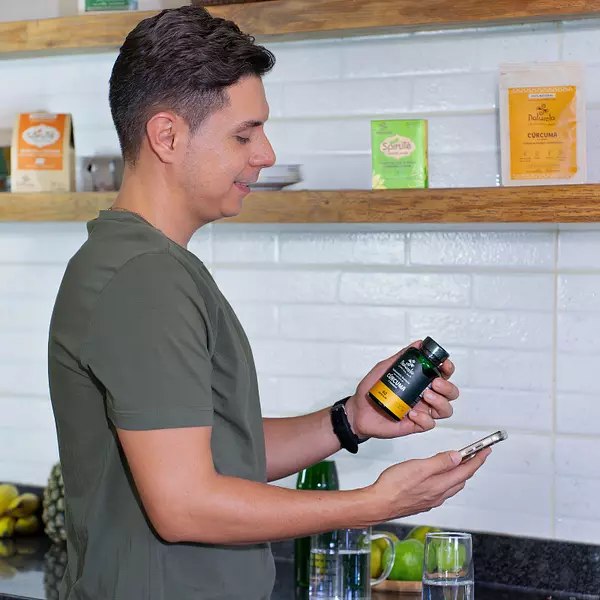 Cápsulas Con Extracto De Cúrcuma Y Pimienta