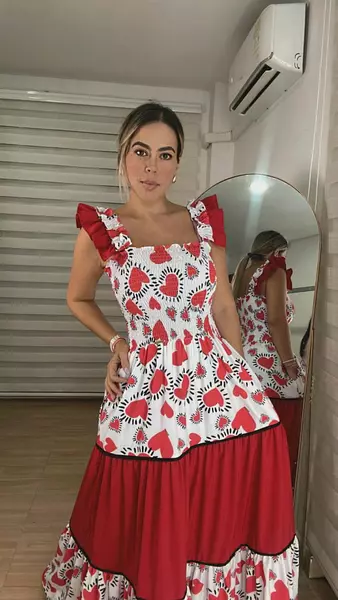 Vestido Corazón – Estilo Romántico Y Chic