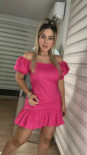 Vestido Fucsia – Estilo Vibrante Y Elegancia Femenina