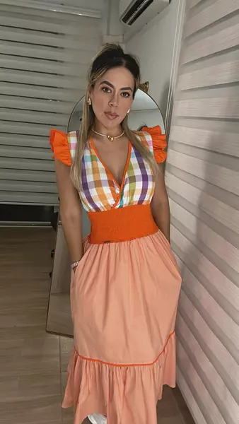 Vestido Naranja Cuadros – Estilo Vibrante Y Chic