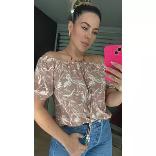 Blusa Café – Elegancia Natural Y Versátil