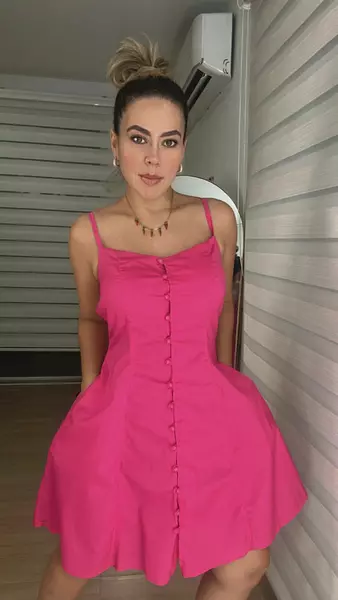 Vestido Fucsia – Estilo Vibrante Y Elegancia Femenina