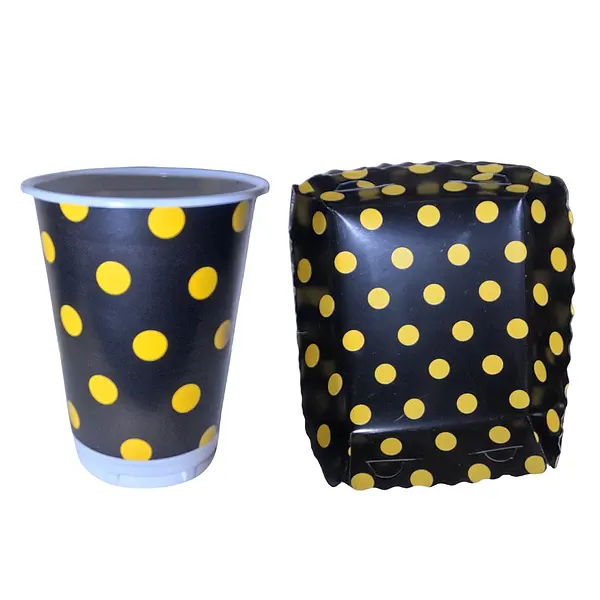 Platos Y Vasos Para Fiesta De Puntos Dorados Y Fondo Negro