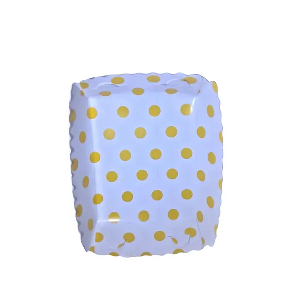 Platos Y Vasos Para Fiesta De Puntos Dorados Y Fondo Blanco