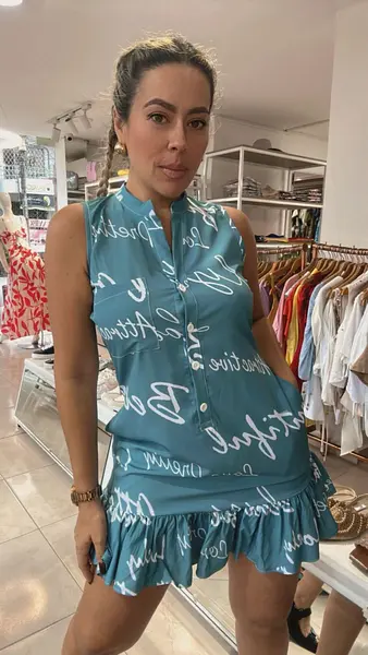 Vestido Azul Turquesa – Frescura Y Estilo Sofisticado