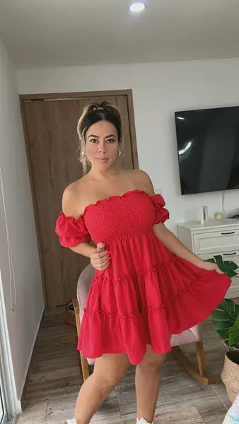 Vestido Rojo – Estilo Radiante Y Elegancia Atemporal