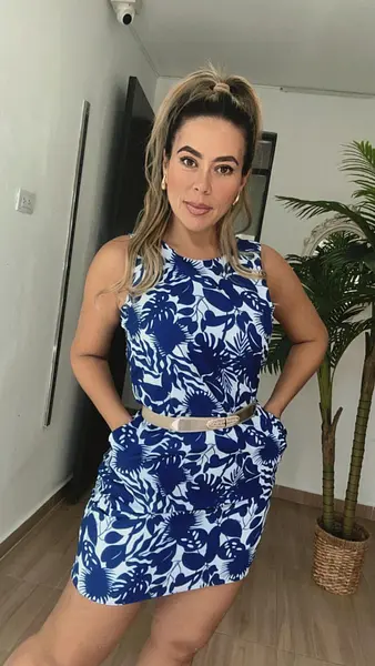 Vestido Azul Oscuro – Elegancia Profunda