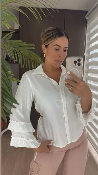 Blusa Elegante Blanca Con Manga Larga Femenina