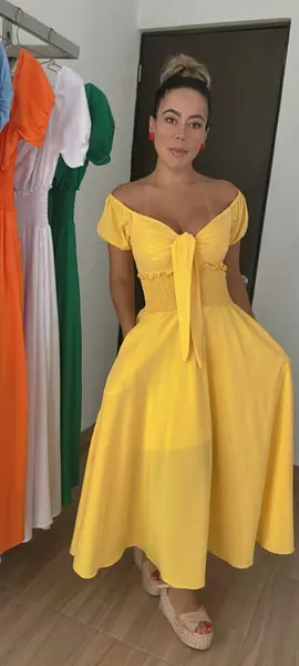 Vestido Largo – Elegancia Y Fluidez Atemporal