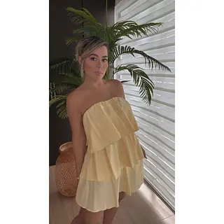 Vestido Corto Strapless – Frescura Y Estilo En Cada Paso
