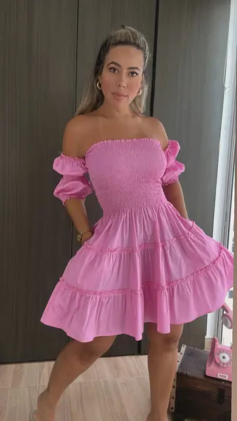 Vestido Rosado – Estilo Radiante Y Elegancia Atemporal