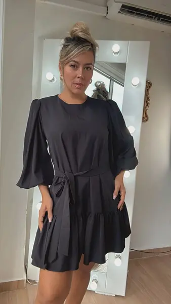 Vestido Corto De Mujer Negro Con Mangas