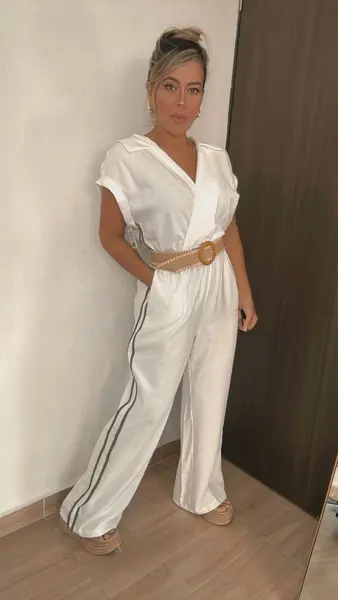 Enterizo Blanco Cruzado – Elegante Y Atemporal