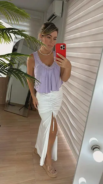 Falda Blanca – Clásica Y Versátil