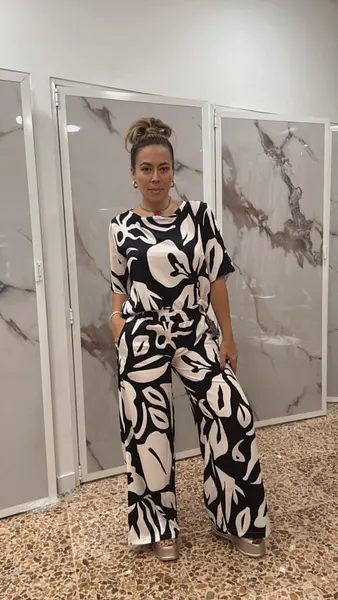 Set En Seda Estampado Blanco Con Negro — Camisa Y Pantalón