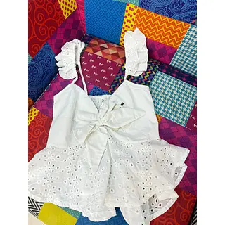 Blusa Blanca Broderie Con Lazo Frontal Y Volantes – Femenina