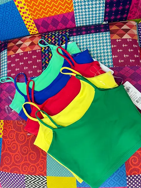 Camisas Básicas De Tiras Para Mujer – Ajustadas Y En Varios