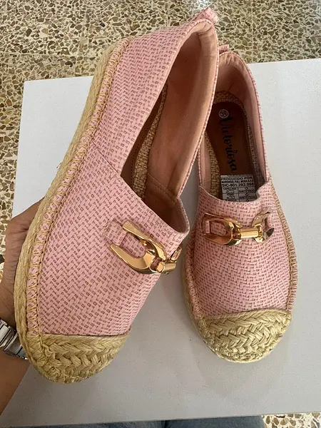 Zapatos Cerrados Con Estilo: Elegancia Y Comodidad