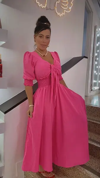 Vestido Largo Rosa Con Lazo Y Mangas Románticas Elegante