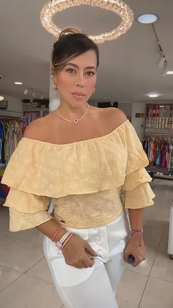 Blusa Campesina Amarilla Floral